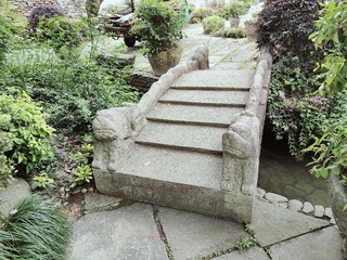 1000022010