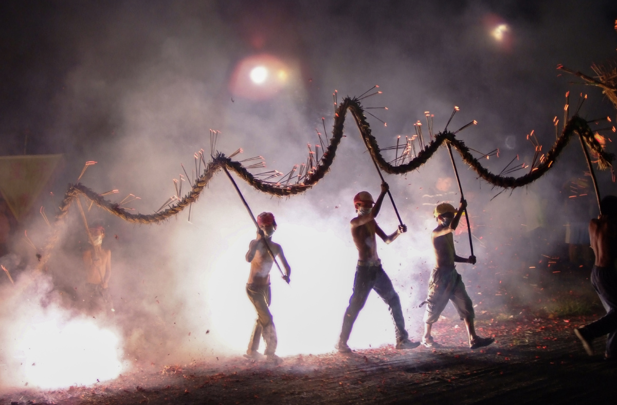 星子舞火龙连州市星子镇古老的民间艺术