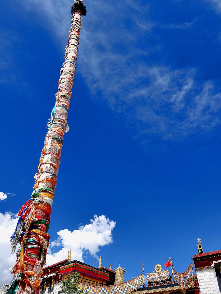 大昭寺前的经幡