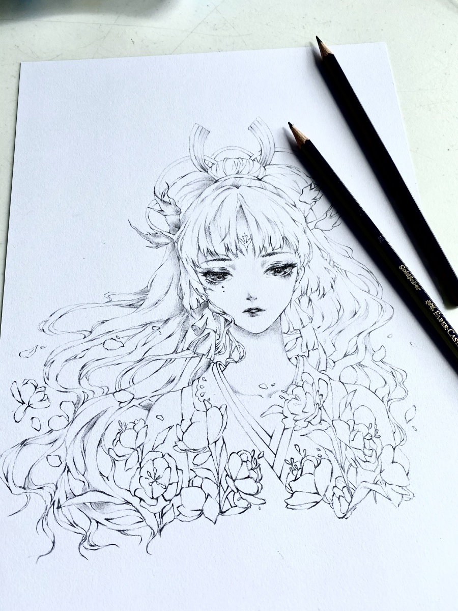 随手临摹了两张画稿对素描情有独钟