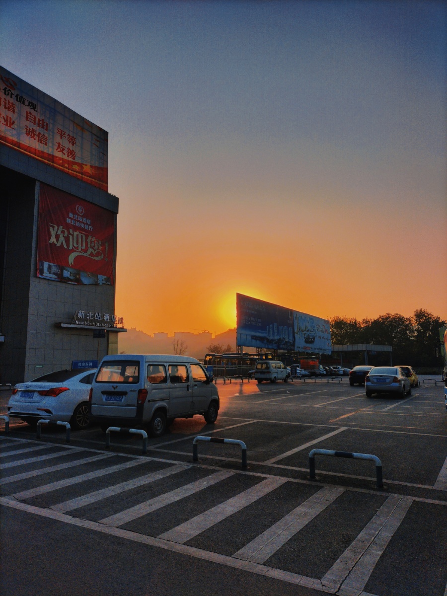 街道马路,车水马龙