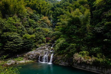 9B04A025-1C5F-4D23-8D33-E12EA54DFBEA/L0/001