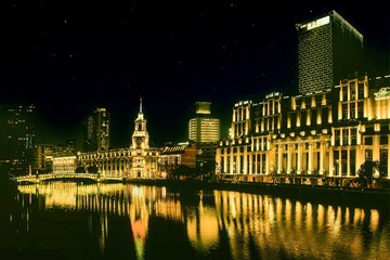 苏州河四川路桥-是近百年之久的上海邮政中心