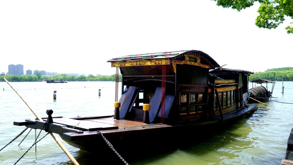 红船精神代代相传