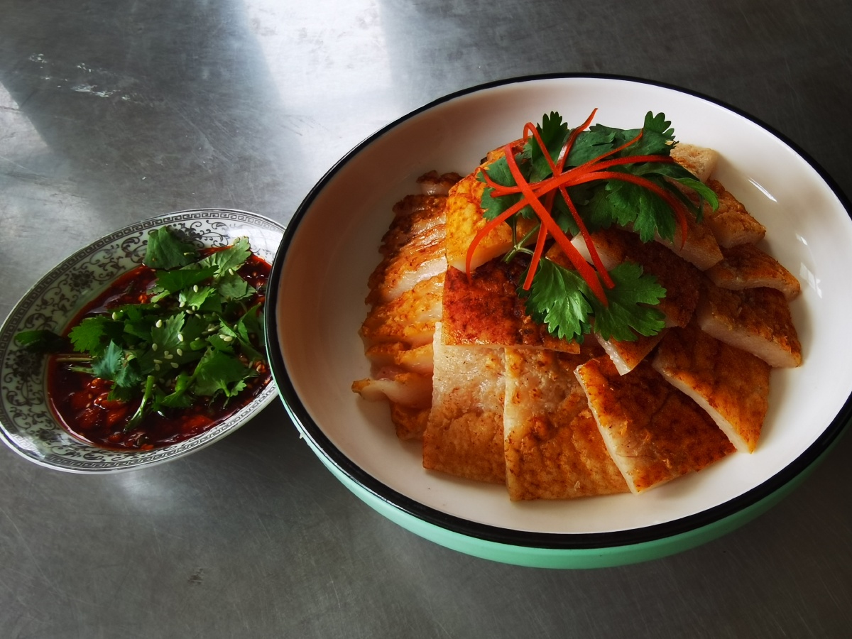 大理传统美食生皮