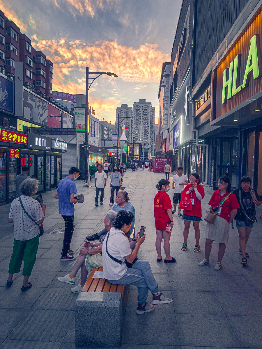 丹东步行夜市扫街