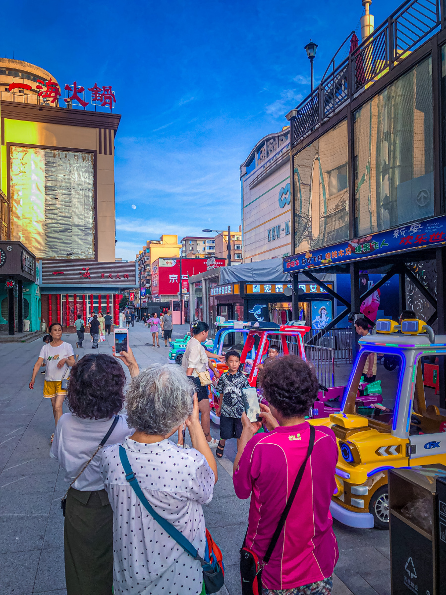 丹东步行夜市扫街