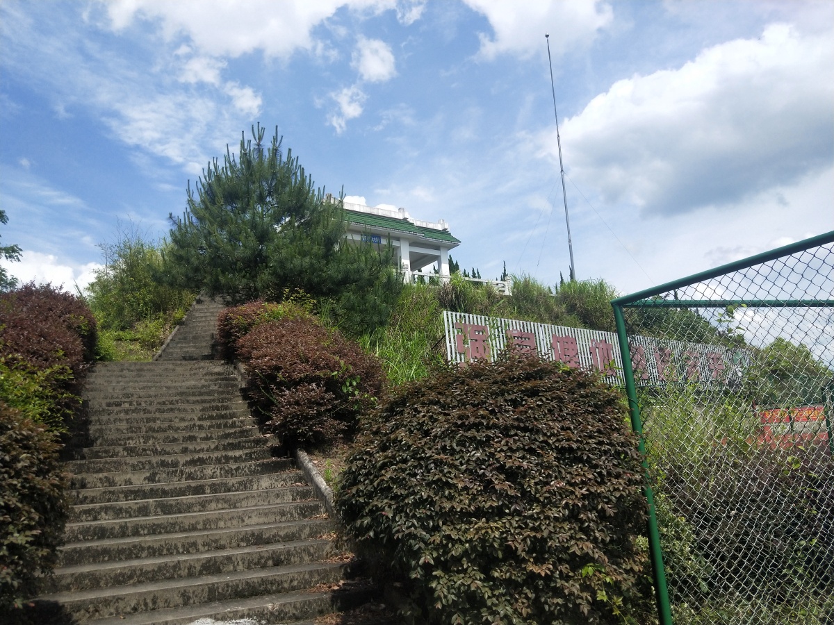 旌德的一中很美好少年的梦想在操场上飞扬