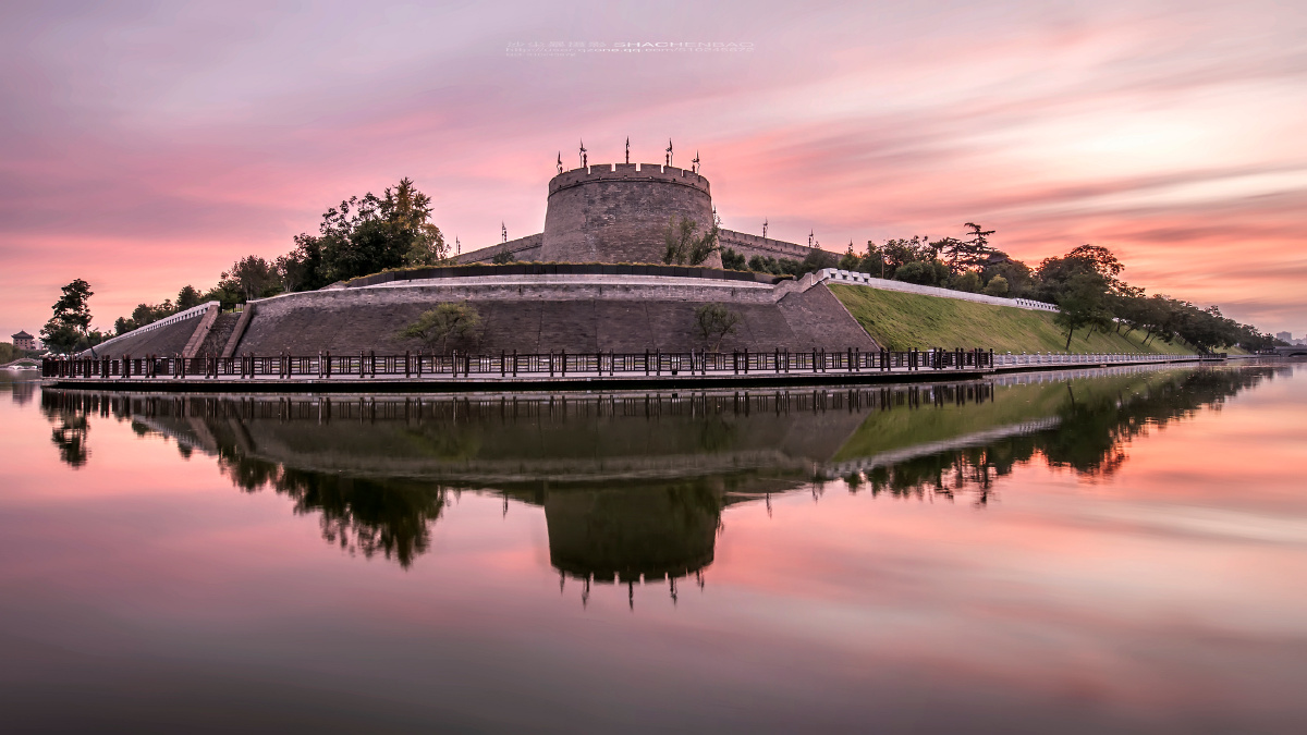 西安城墙拍摄于西安城墙西南角