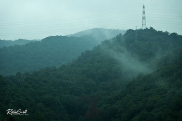 雾起山间.jpg