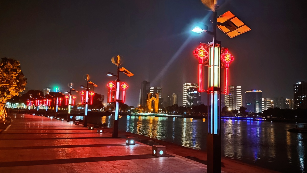 苏州昆山时代公园夜景现代与古典光影融合