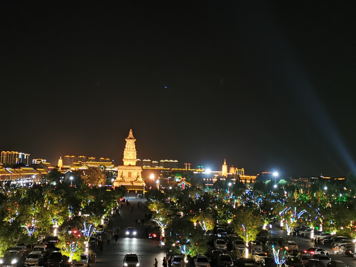 凌晨5点的机场游览了正定4塔夜景最后还是家乡的碧水蓝天好