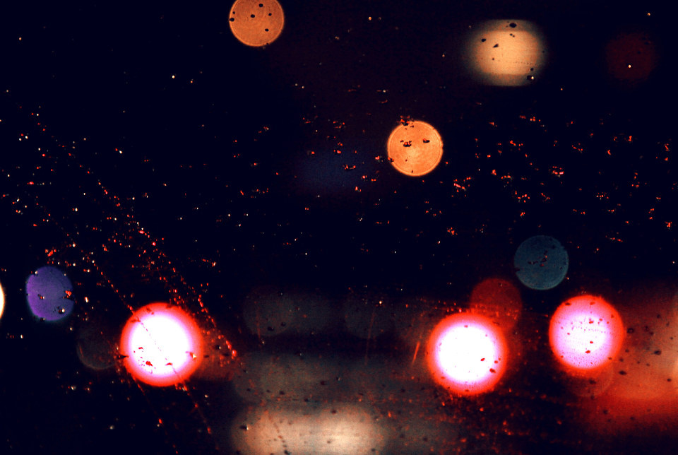 天青色等烟雨 而我在等你