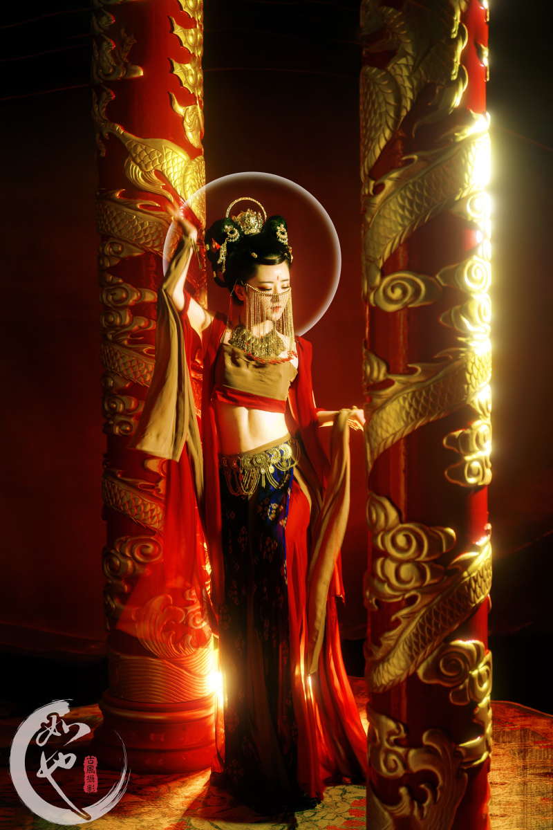 敦煌飞天袂舞天神翼缥缈仙音妖娆颜从天而降梦回千年飞意缭绕人间洞府