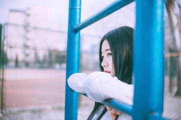 001