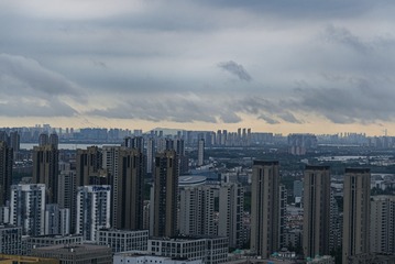 407078
