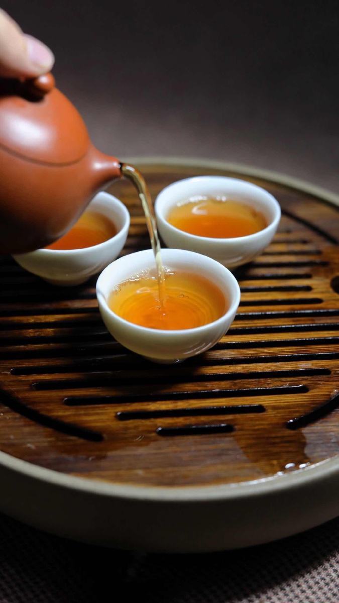 雨天酌饮武夷岩茶
