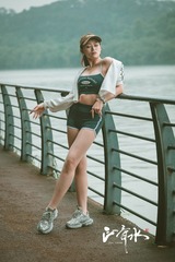 001