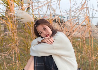 1610504
