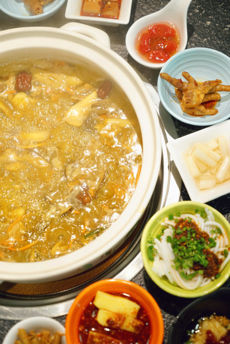 云南野生菌野生菌火锅云南美食云南旅游菌子火锅