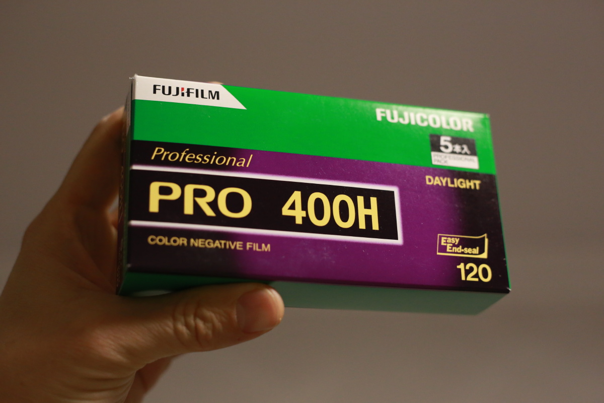 富士pro400h胶卷120版官方宣布已经停产,所以拍一卷就少一卷了