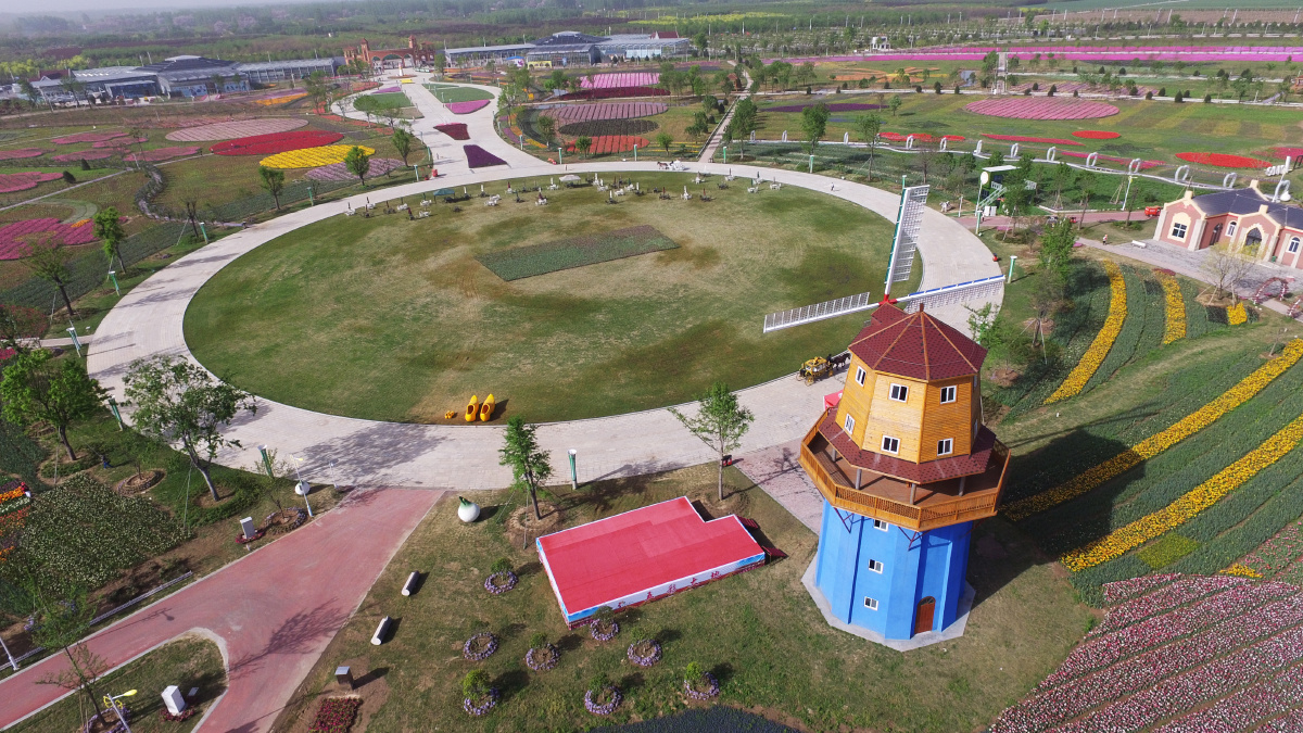 河南许昌航拍鄢陵五彩大地观光休闲旅游区如资料