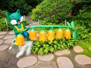 524746