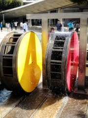 552294