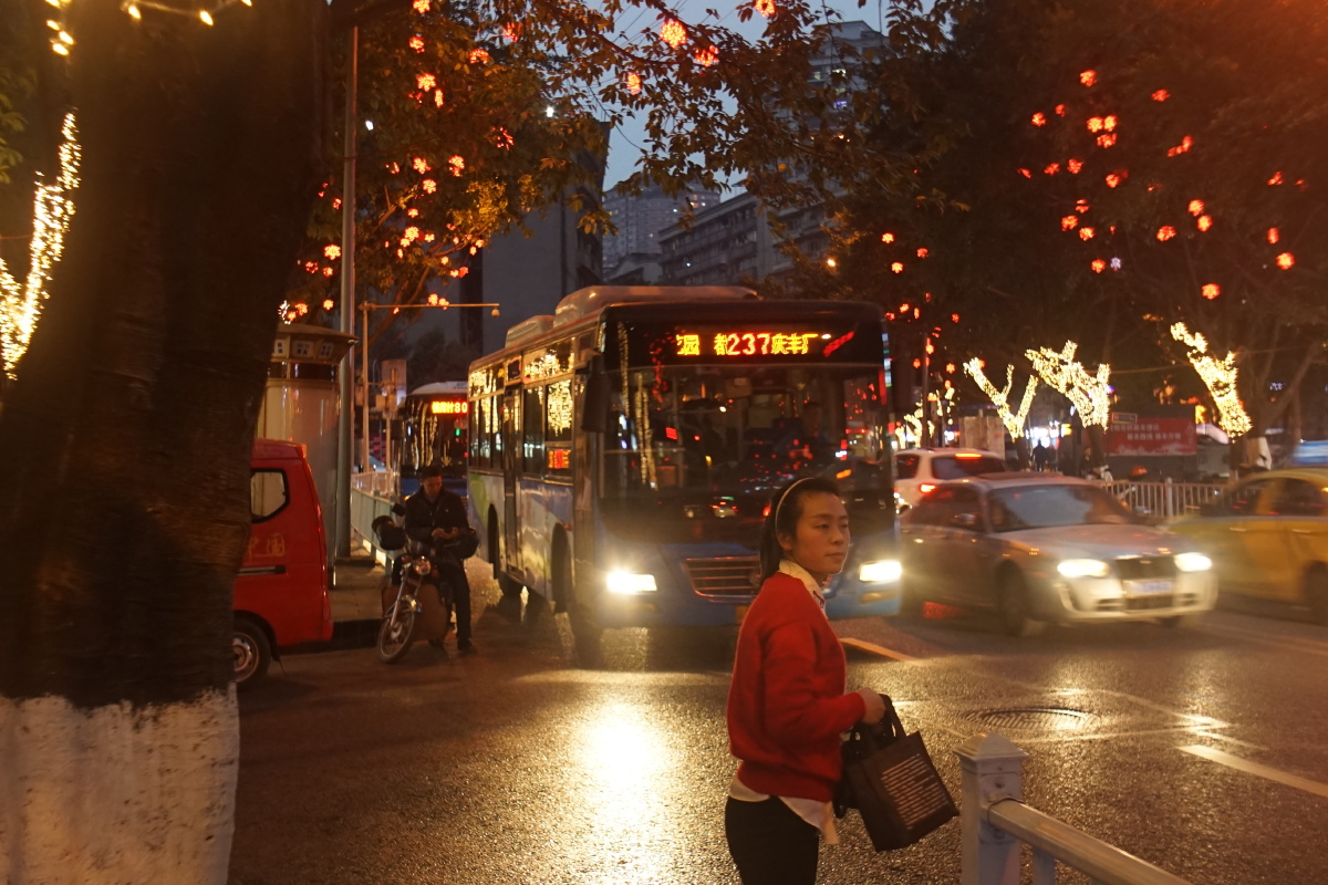 元宵节后惊蛰傍晚下班路上