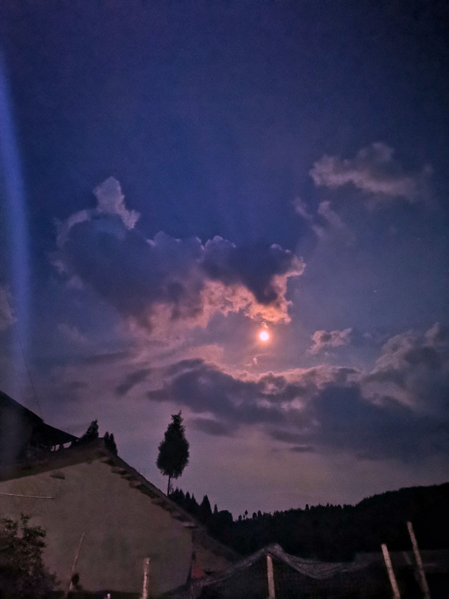 乡村夜晚的天空