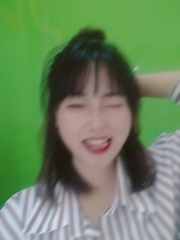 1295318