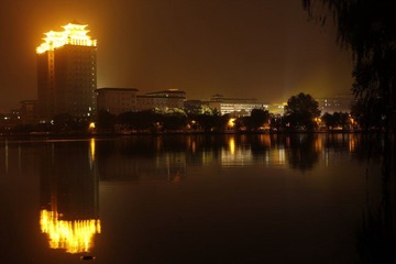 14夜晚布光拍摄-庆.JPG