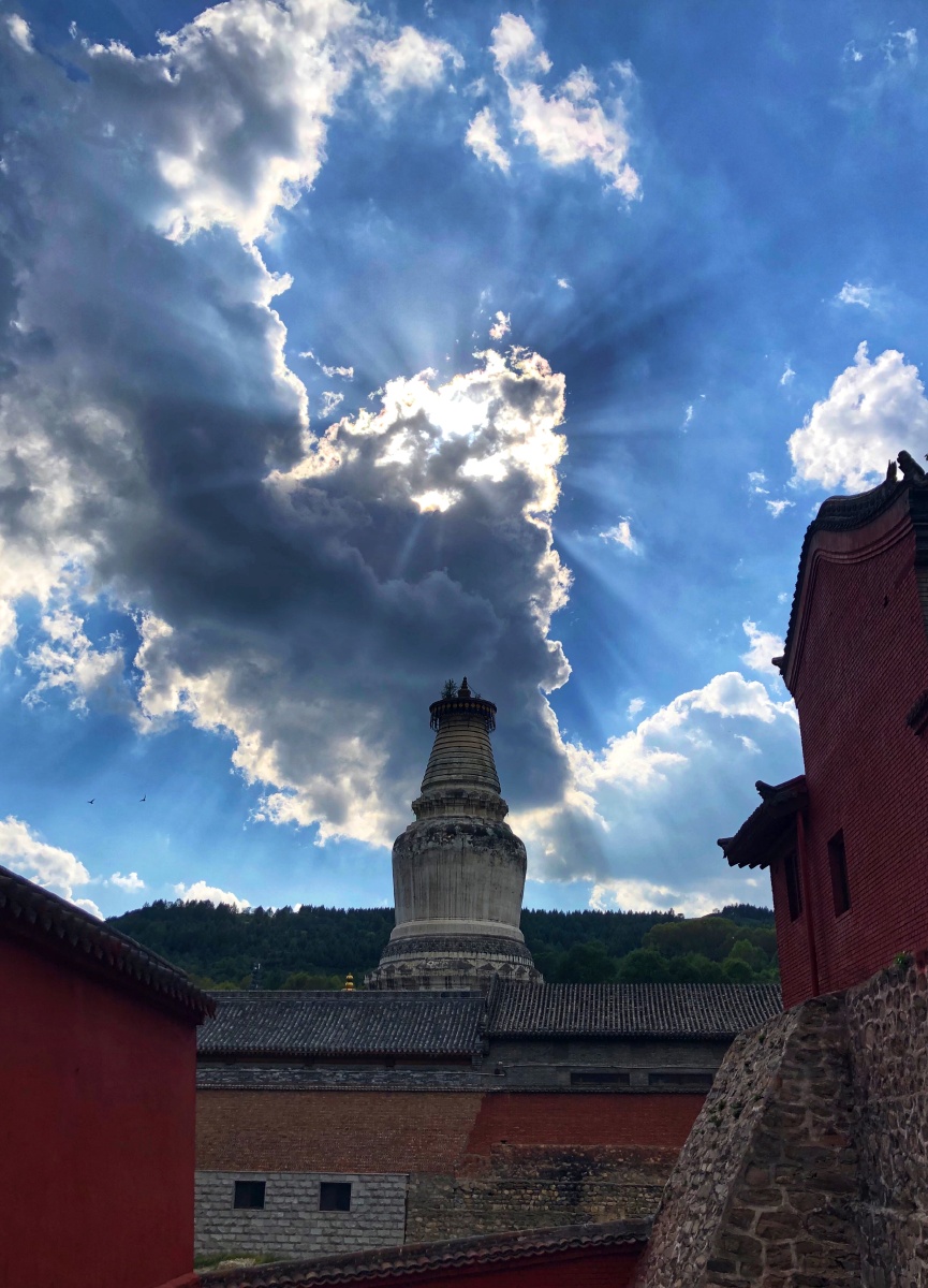 清凉山上风光好