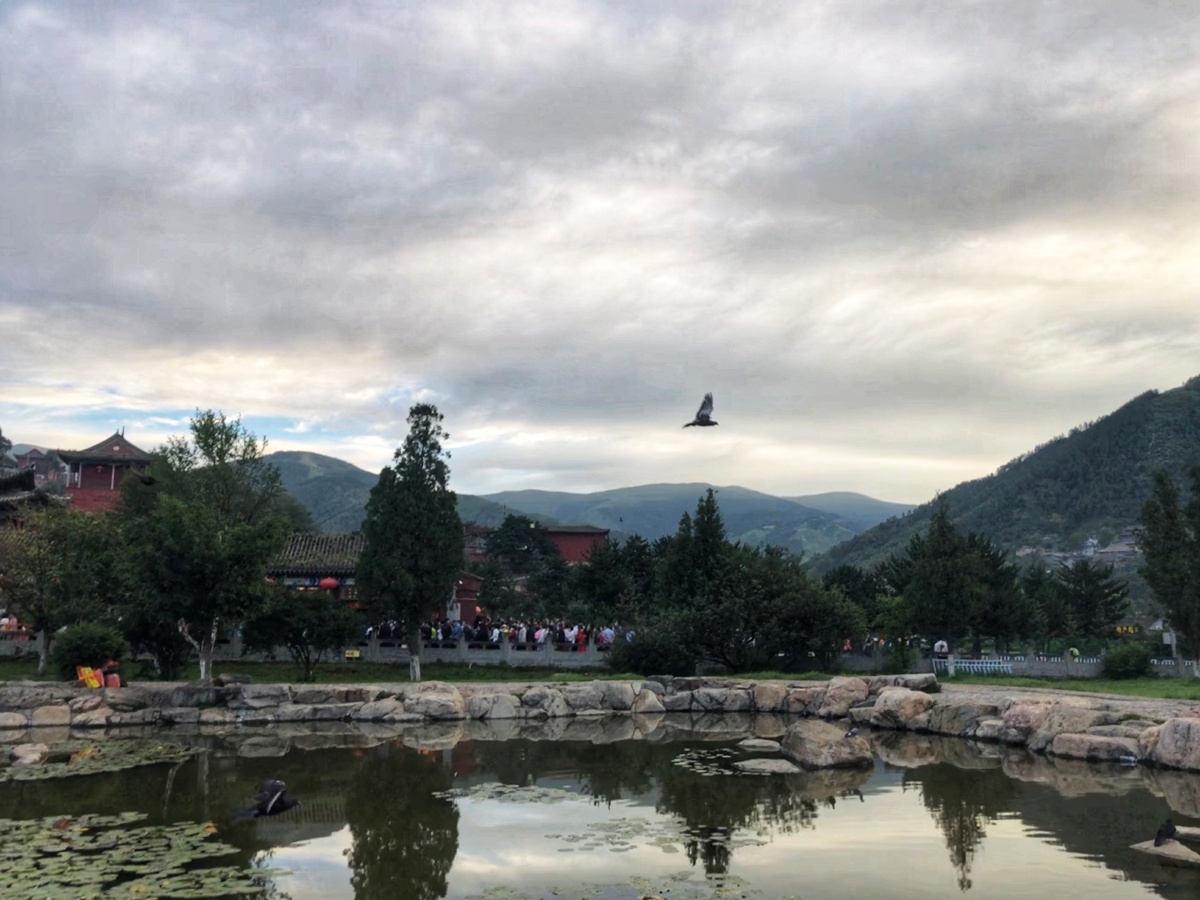 清凉山上风光好