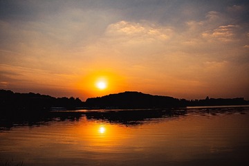 CA811365-43F1-4FB5-8B23-7411F6B8019E/L0/001