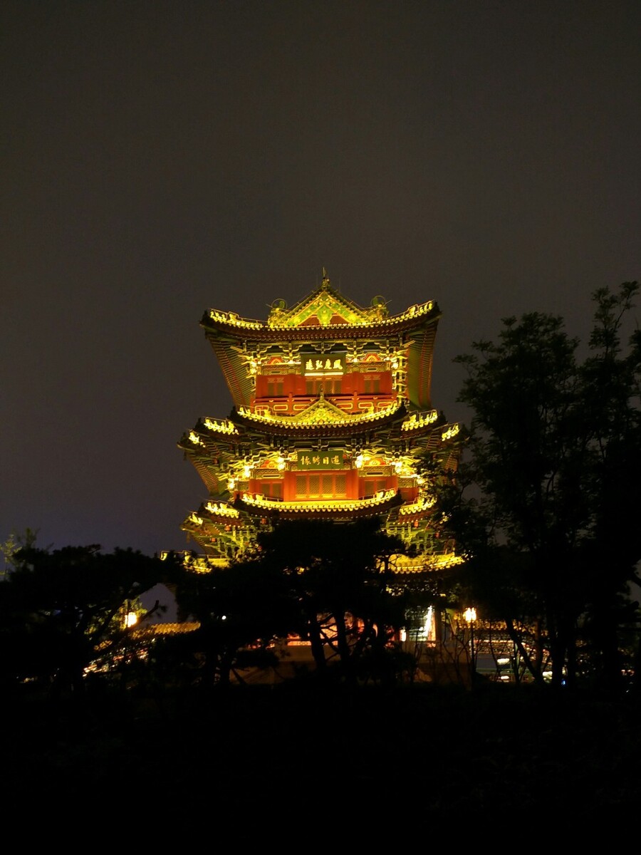 古建夜景
