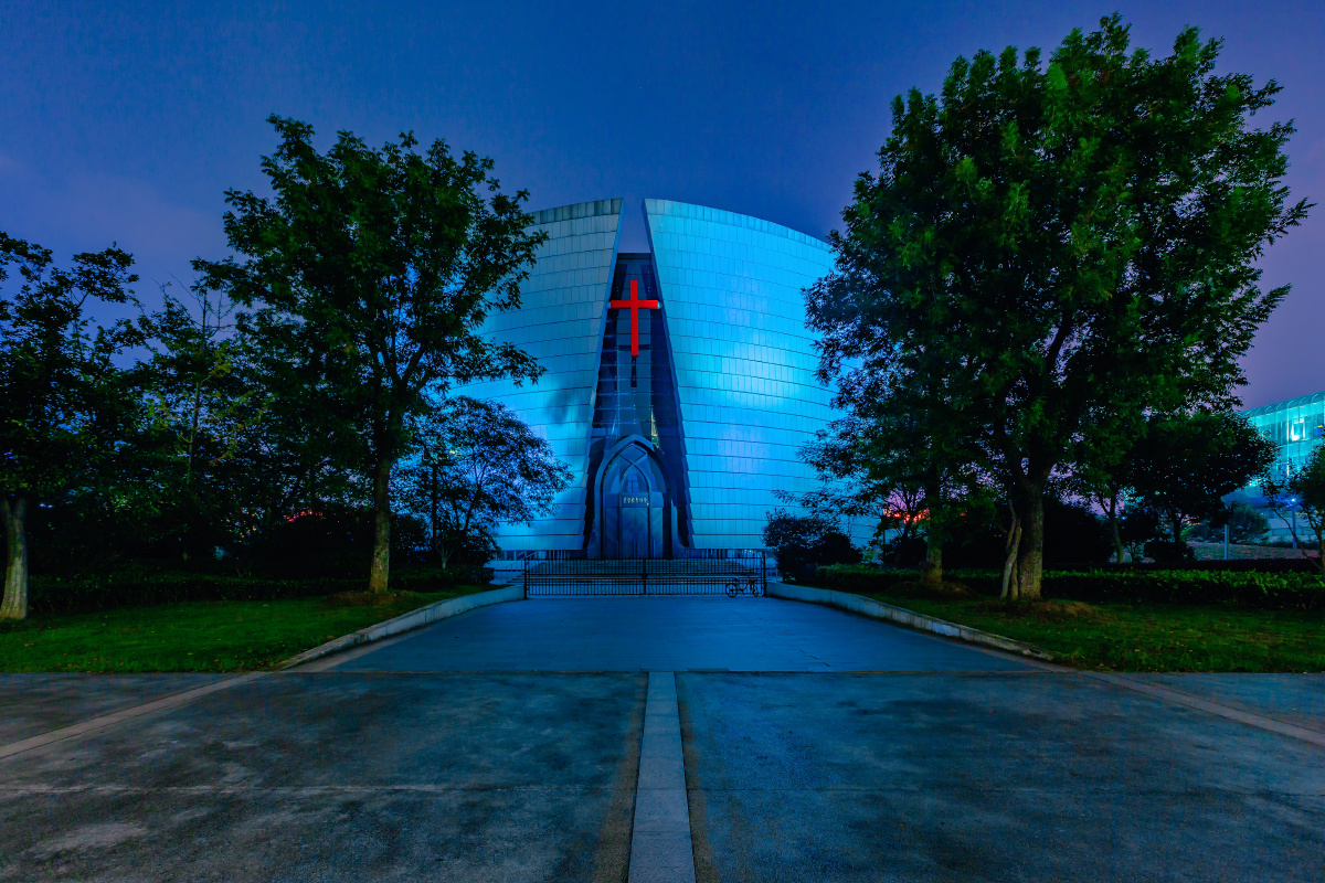 夜色中的基督教圣训堂南京