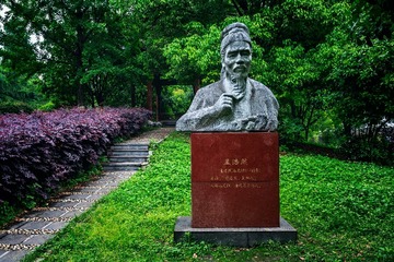 古代诗人雕像和孟亭+荟园（湖北襄樊）