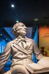 展厅内的安徒生雕像+大报恩寺遗址公园（南京）