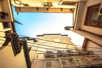 巴掌大的天