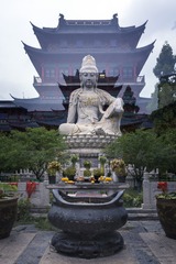 （二次曝光）光影中的佛像与宫殿+毗卢寺（南京）