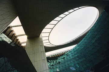 光影中的建筑局部+南京图书馆