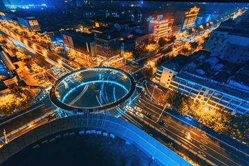 夜色小雨后的城市光轨+安徽阜阳
