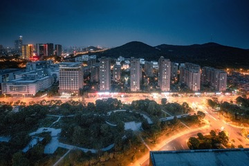 夜色阑珊
