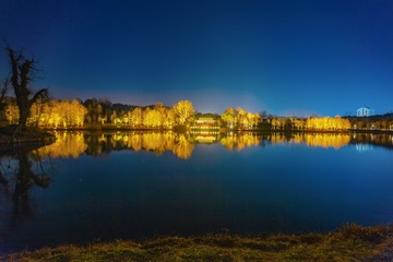夜色中的燕雀湖+梅花山（南京）