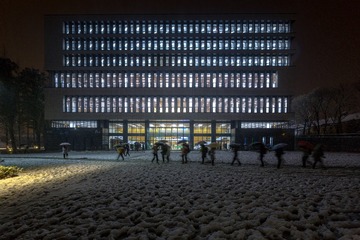 雪夜的南林大图书馆