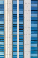 阳光下的建筑外立面+南京