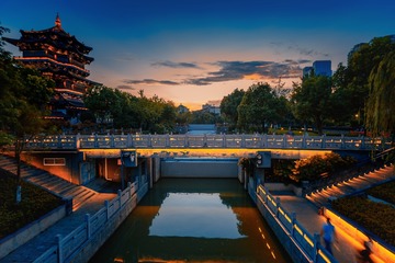 赏心亭晚景