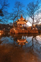 华灯初上+年初二的莫愁湖公园（南京）