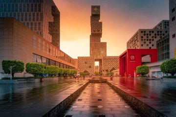 晚霞映坊塔